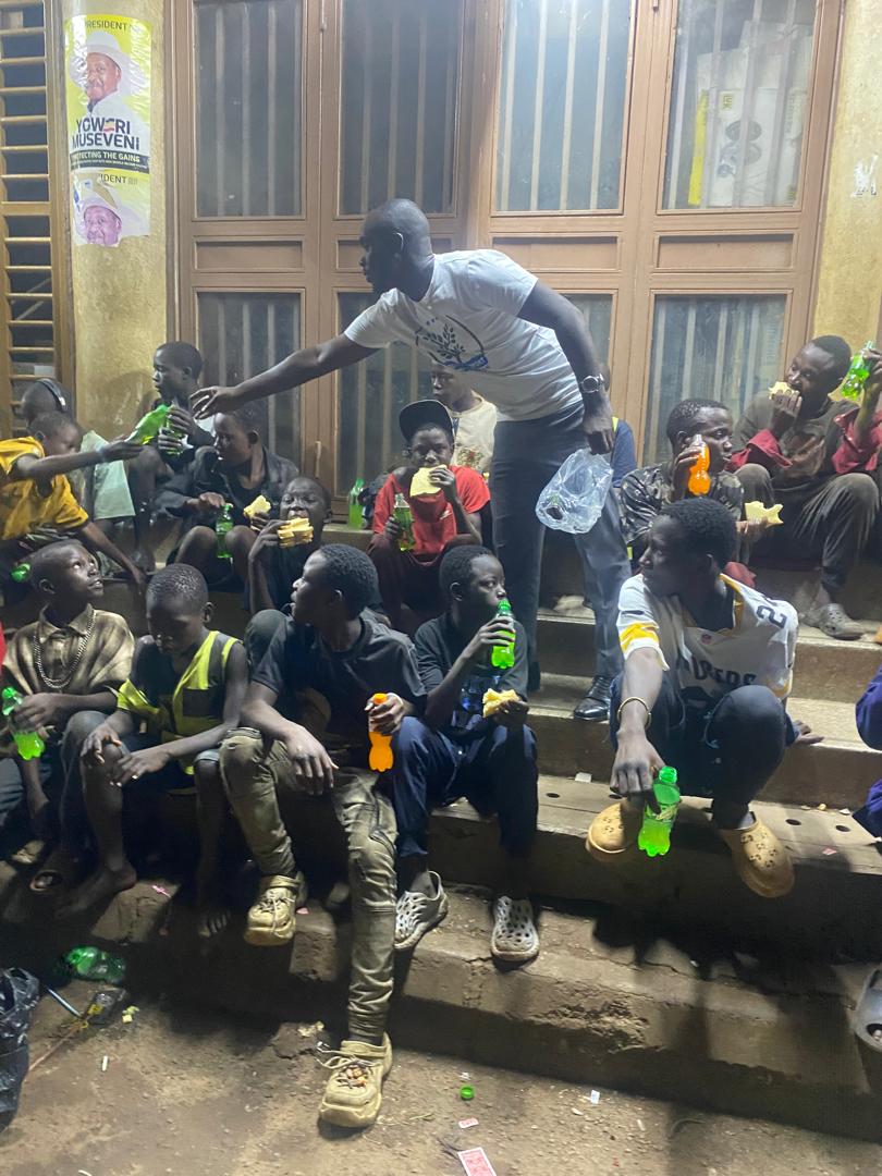 Street feeding outreach – moment 3